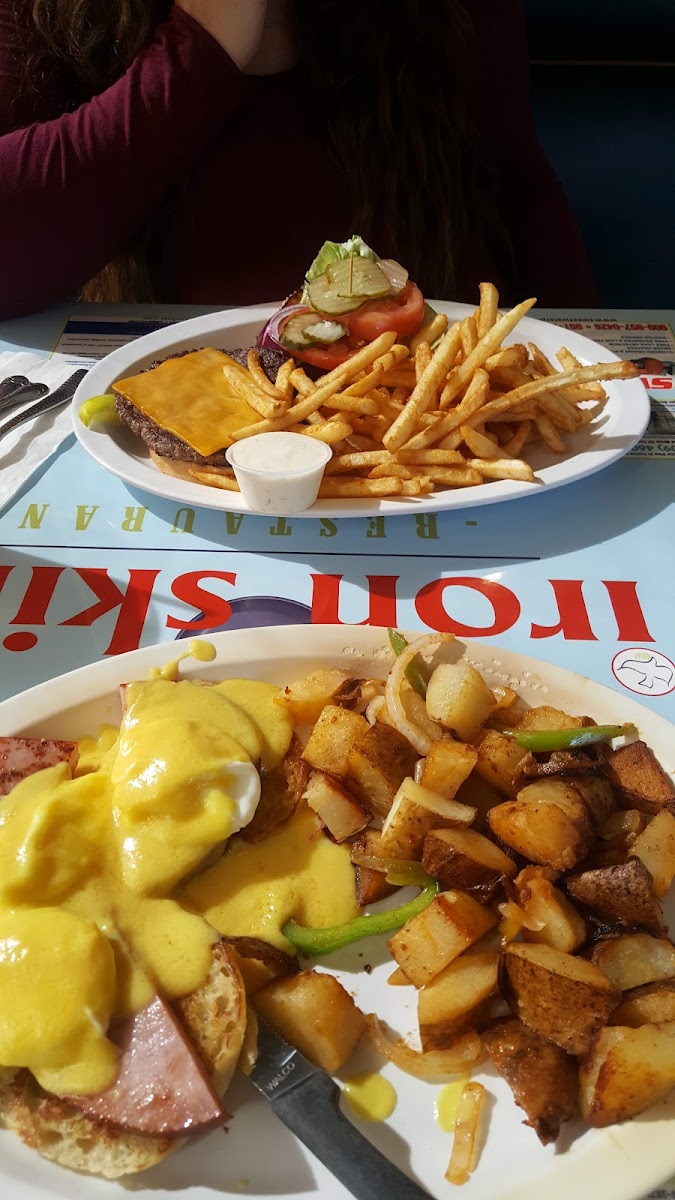 Iron Skillet Restaurant-9